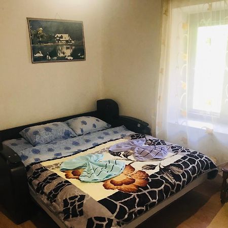 Guest House Ulaj Vuthaj 외부 사진