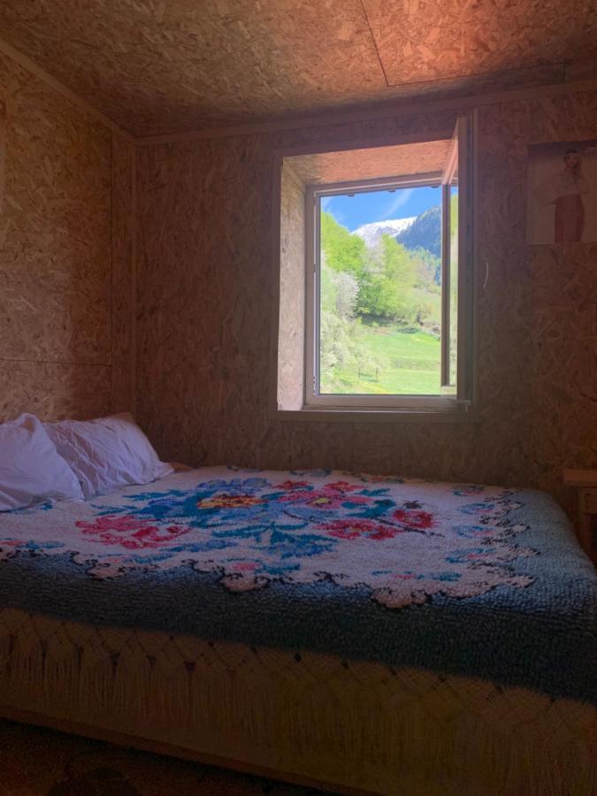 Guest House Ulaj Vuthaj 외부 사진