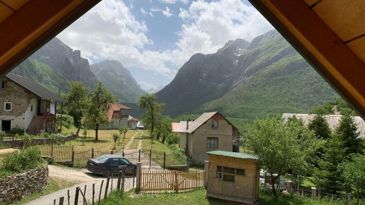 Guest House Ulaj Vuthaj 외부 사진