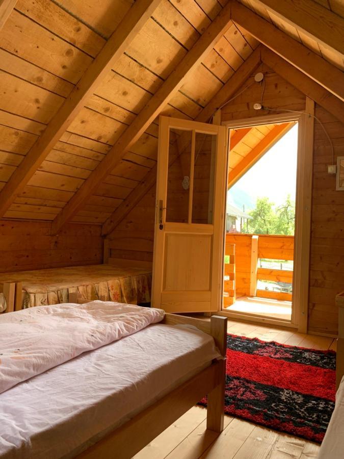 Guest House Ulaj Vuthaj 외부 사진