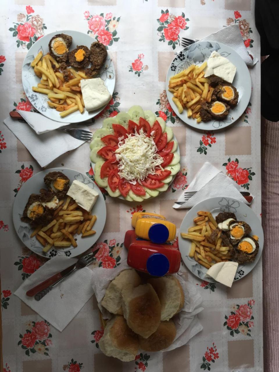 Guest House Ulaj Vuthaj 외부 사진
